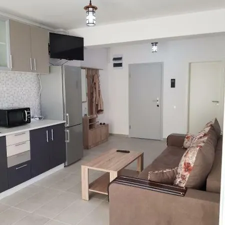 Apartment Strada Milano 21 *