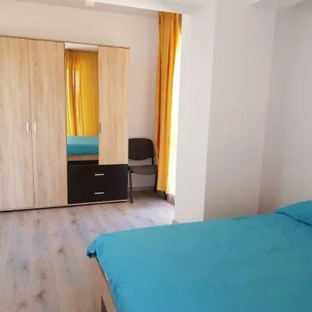 Apartment Strada Milano 21 *